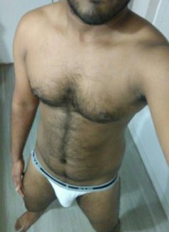 Romix - Acompañantes masculino in New Delhi Photo 4 of 5