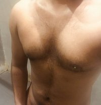 Romix - Acompañantes masculino in New Delhi