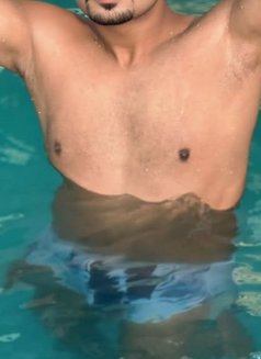 Romiyo - Male escort in Rajkot Photo 1 of 1