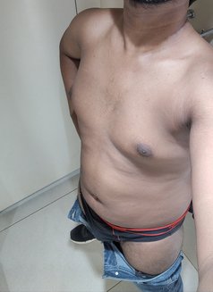 Rommie - Acompañantes masculino in New Delhi Photo 7 of 9
