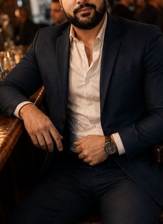 Ron - Male escort in Gurgaon Photo 5 of 5