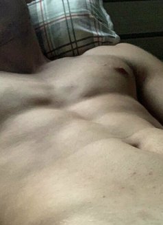 Ron - Male escort in Noida Photo 2 of 4