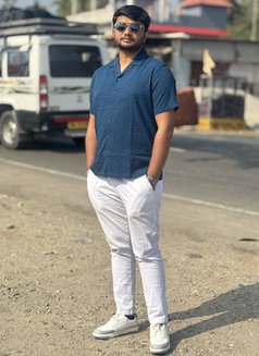 Ron - Male escort in Noida Photo 4 of 4