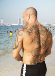 Ron Muscle Xl - Male escort in Dubai Photo 6 of 11