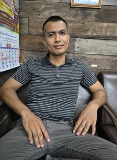 Ron Thailand - Male escort in Bangkok Photo 10 of 10