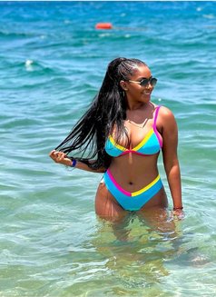 Ronah - escort in Mauritius Photo 2 of 2