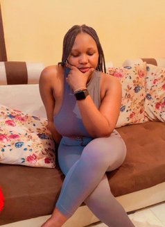 Ronah - escort in New Delhi Photo 2 of 4