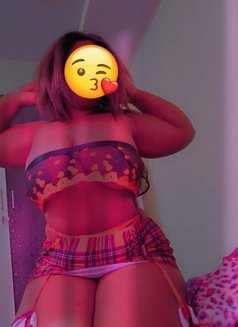 Ronah available in Chennai - escort in Chennai Photo 2 of 5