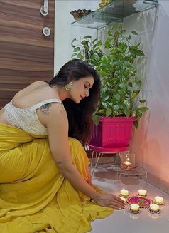 Ronday Direct Hand Cash Payment - escort in Vadodara Photo 14 of 17