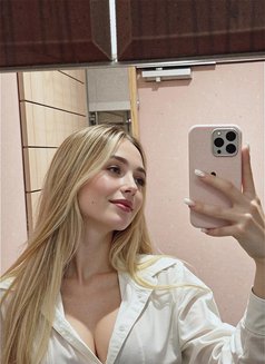 Kashvi Directly Hand Cash Payment - escort in Kochi Photo 1 of 7