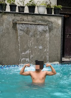 Roni - Male escort in New Delhi Photo 1 of 2