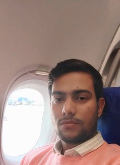 Roni69 - masseur in Kolkata Photo 3 of 9