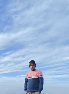 Roni69 - masseur in Kolkata Photo 4 of 9