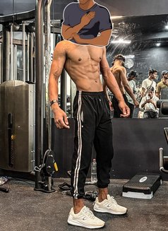 Roni69 - masseur in Kolkata Photo 1 of 1