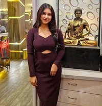 Ronika - puta in Gurgaon