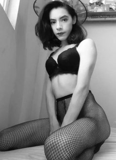 Ronika - Transsexual escort in New Delhi Photo 3 of 4