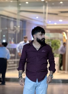 Ronit - Male escort in Mumbai Photo 4 of 6