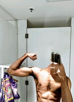 Ronit Jhunjhunwala - Acompañantes masculino in Kolkata Photo 1 of 1