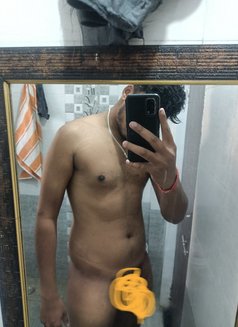 Ronit Singh - Acompañantes masculino in Bhopal Photo 4 of 5