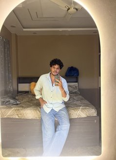 Straight Ronit - Male escort in Bhopal Photo 6 of 7