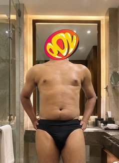 Ronn - Male escort in Ho Chi Minh City Photo 3 of 5