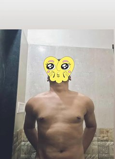 Ronn - Male escort in Ho Chi Minh City Photo 4 of 5