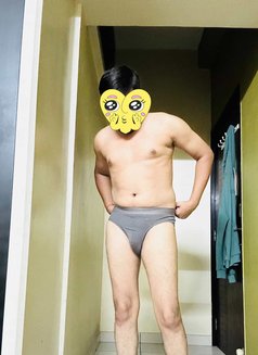 Ronn - Male escort in Kochi Photo 3 of 4