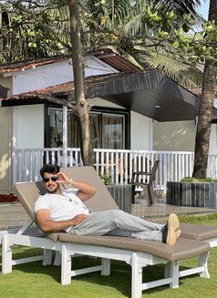 Ronni - Male escort in Pune Photo 8 of 8