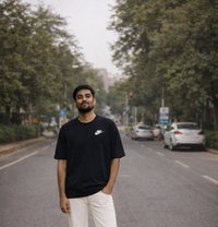 Ronnie - Male escort in Gurgaon