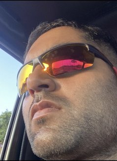 Ronnie - Male escort in Chandigarh Photo 2 of 2