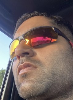 Ronnie - Male escort in Chandigarh Photo 1 of 2