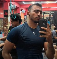 Ronnie - Male escort in New Delhi