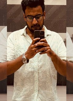 Ronnie - Male escort in New Delhi Photo 1 of 1