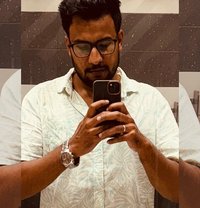 Ronnie - Male escort in New Delhi