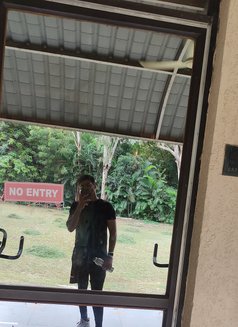 Ronnie Sharma - Male escort in Noida Photo 1 of 5