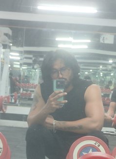 Ronny - Male escort in Ahmedabad Photo 4 of 5