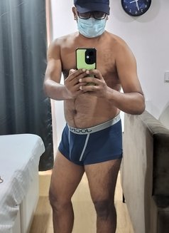 Ronny - Male escort in Kolkata Photo 4 of 6