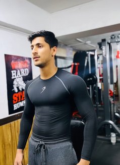 Ronny - Acompañantes masculino in Pune Photo 1 of 5