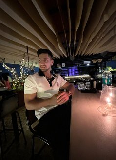 Ronny - Male escort in Pune Photo 7 of 8