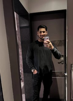 Ronny - Male escort in Pune Photo 8 of 8