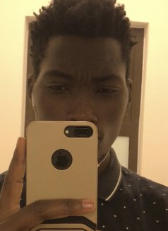 Ronny Ronn1 - masseur in Nairobi Photo 1 of 3