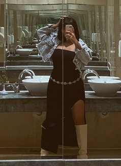 Rony - escort in Cairo Photo 3 of 8