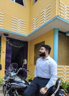 Rony - Acompañantes masculino in Kolkata Photo 2 of 7