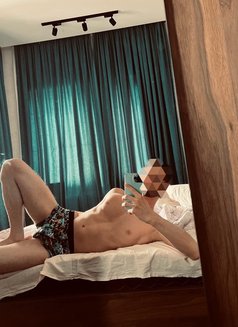 Rony - Male escort in New Delhi Photo 1 of 2