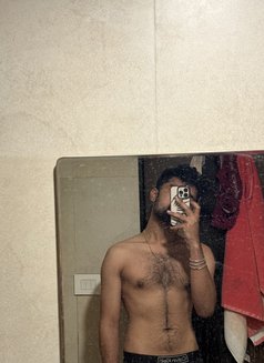 Rony - Male escort in Pattaya Photo 1 of 1