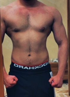 Rony - Male escort in Dubai Photo 4 of 4