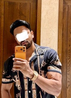 Ronysexy - Male escort in Abu Dhabi Photo 10 of 11