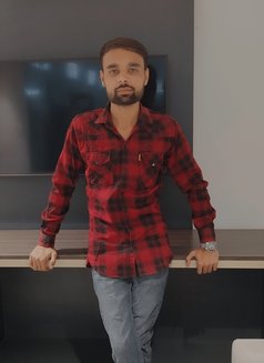 Rooco69 - Male escort in Ahmedabad Photo 3 of 3