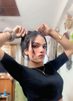 Rooh - Transsexual escort in Gurgaon Photo 15 of 17