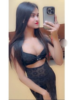 Rooh - Transsexual escort in Ahmedabad Photo 13 of 18